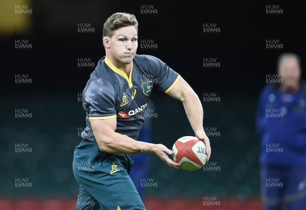 091118 - Australia Rugby Training - Michael Hooper during training