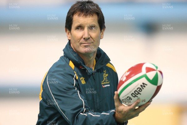 23.11.09... Australia Rugby Training, UWIC, Cardiff -  Australia's head coach Robbie Deans during training session 