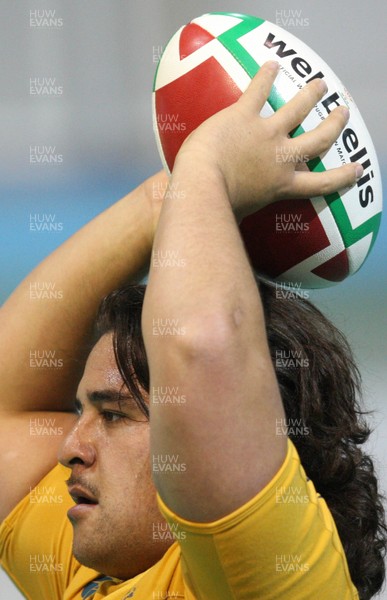 23.11.09... Australia Rugby Training, UWIC, Cardiff -  Australia's Pek Cowen during training session 