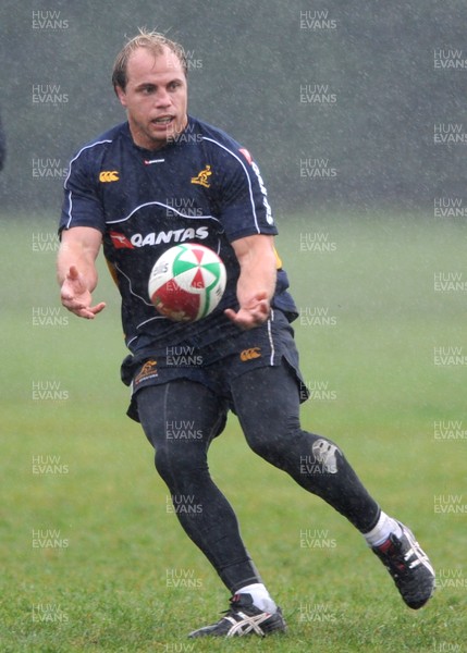 27.11.08 - Australia Rugby Training - Phil Waugh in action during training 