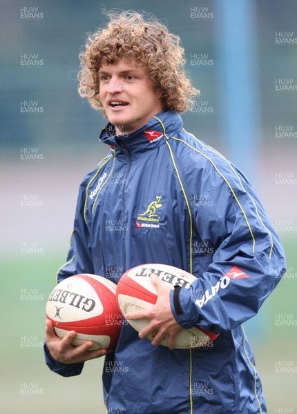 271112 - Australia Rugby Training session - Australia's Nick Cummins during training