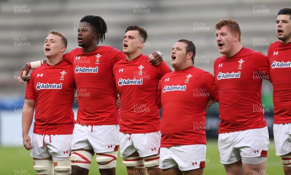 300518 - Australia U20 v Wales U20, World Rugby U20 Championship 2018 Pool A, France - Left to right, Tommy Reffell, Max Williams, Lennon Greggains, Rhys Henry, Rhys Carre, and Rhys Davies during the anthem