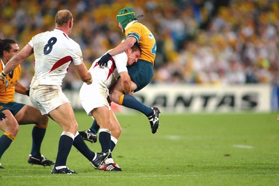 221103 - Australia v England - Rugby World Cup Final - Jonny Wilkinson tackles Matt Giteau