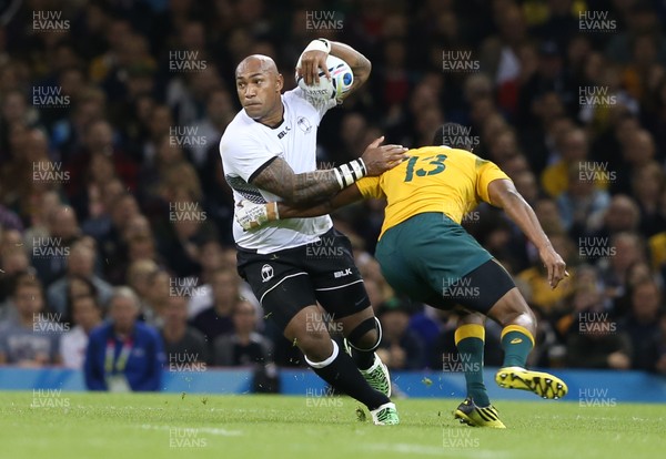 230915 - Australia v Fiji, Rugby World Cup 2015 - Nemani Nadolo of Fiji gets away from Tevita Kuridrani of Australia