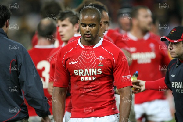 02.06.07 AUSTRALIA v WALES, 2nd Test ,Brisbane. Aled Brew dejected at the end of the game. 