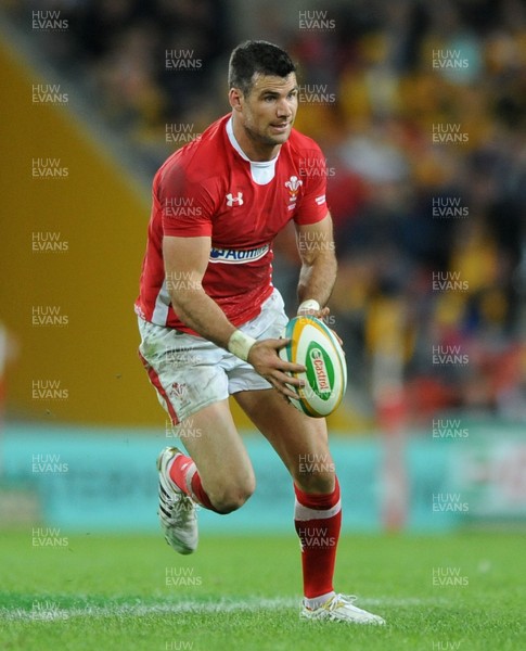 090612 - Australia v Wales - Castrol EDGE Series -Mike Phillips of Wales