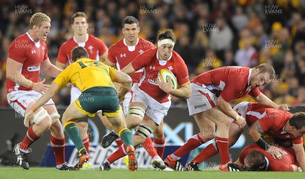 160612 - Australia v Wales - Castrol EDGE Series -Ryan Jones of Wales takes on Rob Horne of Australia