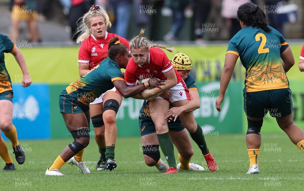 221022 - Australia v Wales, Women’s Rugby World Cup, Pool A - Hannah Jones of Wales is held