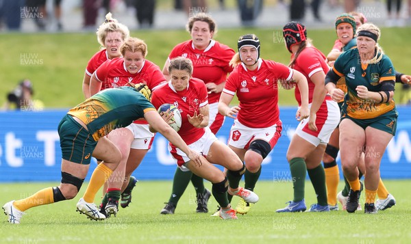 221022 - Australia v Wales, Women’s Rugby World Cup, Pool A - Jasmine Joyce of Wales looks to break away