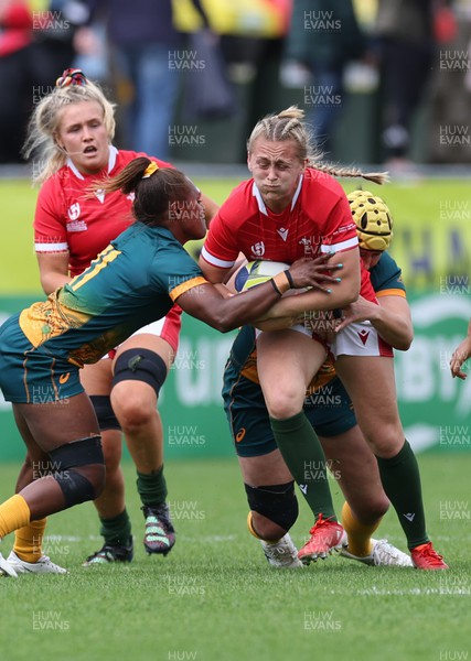 221022 - Australia v Wales, Women’s Rugby World Cup, Pool A - Hannah Jones of Wales is tackled