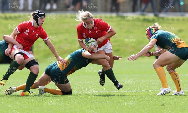 221022 - Australia v Wales, Women’s Rugby World Cup, Pool A - Kelsey Jones of Wales