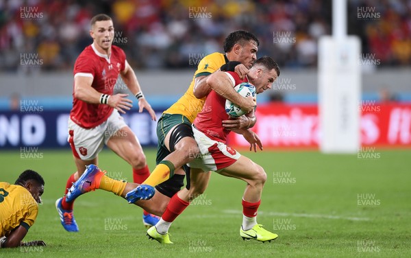 290919 - Australia v Wales - Rugby World Cup - Gareth Davies of Wales is tackled by Rory Arnold of Australia