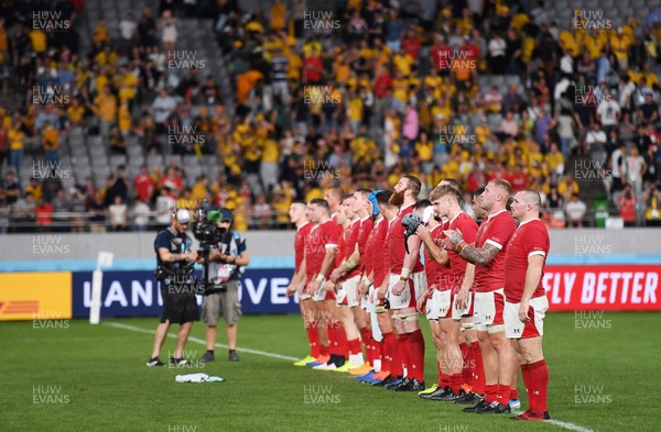 290919 - Australia v Wales - Rugby World Cup - Wales bow to the crowd at full time