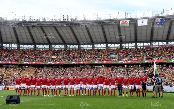 290919 - Australia v Wales - Rugby World Cup - Wales players line up for anthems