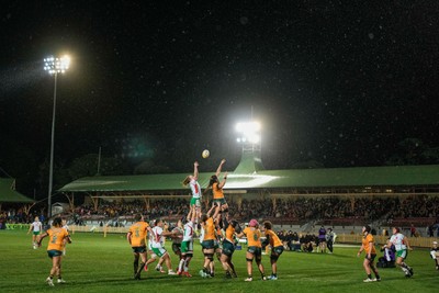 010825 - Australia Women v Wales Women - Abbie Fleming of Wales looks to win the line out