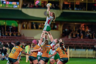 010825 - Australia Women v Wales Women - Abbie Fleming of Wales wins the line out