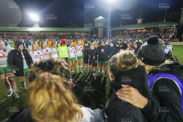 010825 - Australia Women v Wales Women - The Wales team huddle up at the end of the match