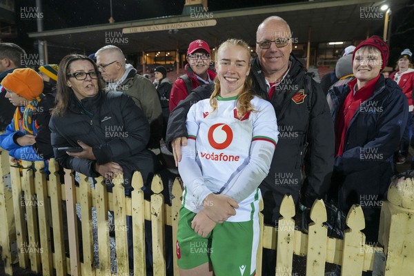 010825 - Australia Women v Wales Women - Catherine Richards and her father after the game 