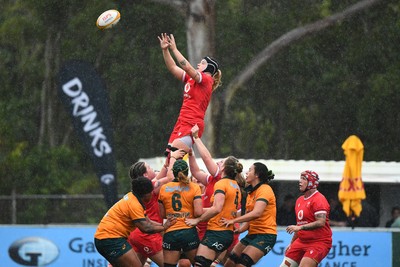 260725 - Australia Women v Wales Women - Bethan Lewis of Wales wins line out