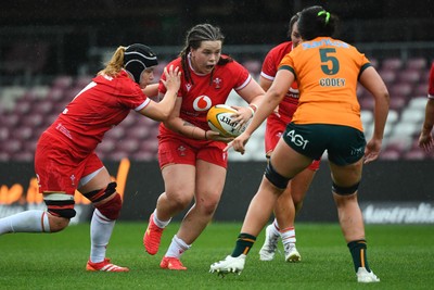 260725 - Australia Women v Wales Women - Maisie Davies of Wales takes on Anabelle Codey of Australia