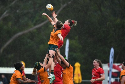 260725 - Australia Women v Wales Women - Gwen Crabb of Wales wins the line out