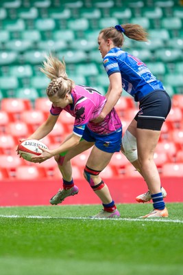 180426 - Bala v Machynlleth - WRU Women's National Bowl - Siwan Davies of Bala scores a try