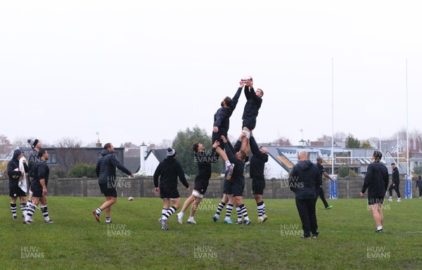 271119 - Barbarians Rugby Training Session, Penarth RFC - The Barbarians squad during their training session at Penarth RFC ahead of their match against Wales