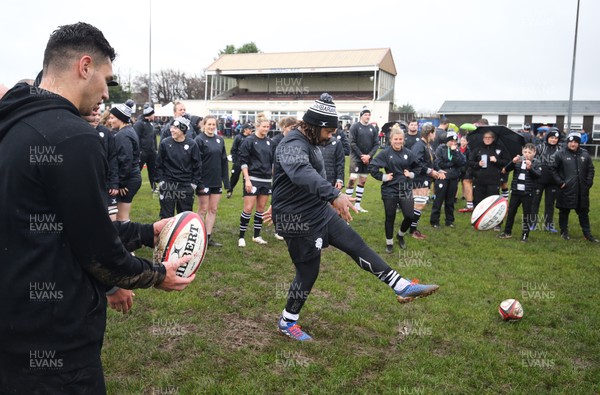 271119 - Barbarians Rugby Training Session, Penarth RFC - Mathieu Bastareaud takes a kick as the Men's and Women's Barbarians squad members take part in a kicking competition during their training session sat Penarth RFC ahead of their matches against Wales