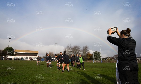 271119 - Barbarians Rugby Training Session, Penarth RFC - The Women's Barbarians go through line out practice during their training session at Penarth RFC ahead of their match against Wales