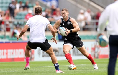 270626 - Barbarians v Wales - Friendly - George North of Barbarians in the warm up