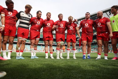 270626 - Barbarians v Wales - Friendly - Jac Morgan of Wales speaks in the team huddle