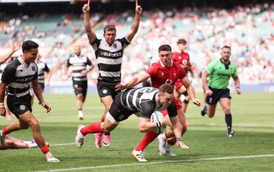 270626 - Barbarians v Wales - George North of Barbarians races in to score try