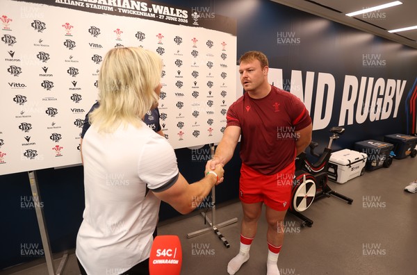 270626 - Barbarians v Wales - Friendly - Faf de Klerk of Barbarians and Dewi Lake of Wales during the coin toss