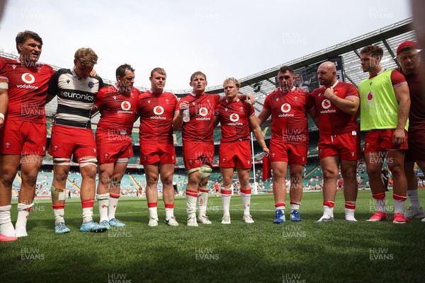 270626 - Barbarians v Wales - Friendly - Jac Morgan of Wales speaks in the team huddle