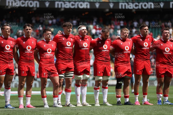 270626 - Barbarians v Wales - Friendly - Wales sing the anthem