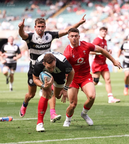 270626 - Barbarians v Wales - George North of Barbarians races in to score try