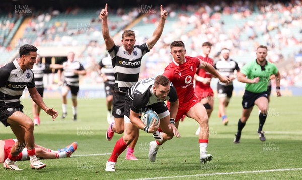 270626 - Barbarians v Wales - George North of Barbarians races in to score try