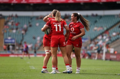 270626 - Barbarians Women v Wales Women - Friendly - Amy Williams of Wales celebrates scoring a try with team mates