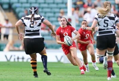 270626 - Barbarians v Wales Women - Nel Metcalfe of Wales breaks away