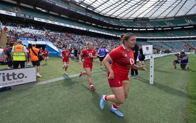 270626 - Barbarians v Wales Women - Stella Orrin of Wales runs out at the start of the match