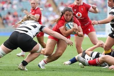 270626 - Barbarians v Wales Women - Kayleigh Powell of Wales races in to score try