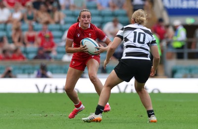 270626 - Barbarians v Wales Women - Nel Metcalfe of Wales takes on Liv McGoverne of Barbarians