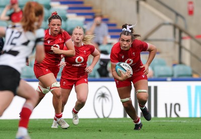 270626 - Barbarians v Wales Women - Bryonie King of Wales