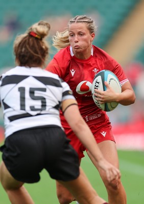 270626 - Barbarians v Wales Women - Amy Williams of Wales