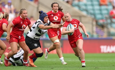 270626 - Barbarians v Wales Women - Seren Lockwood of Wales breaks away