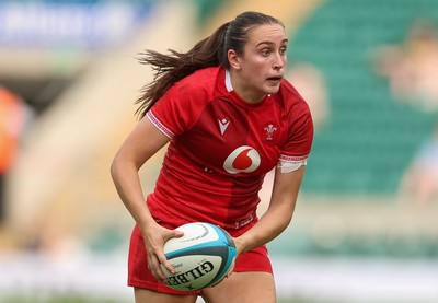 270626 - Barbarians v Wales Women - Nel Metcalfe of Wales