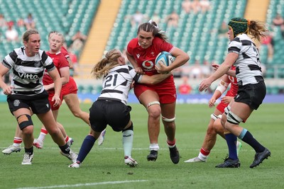 270626 - Barbarians v Wales Women - Bryonie King of Wales takes on Jenny Maxwell of Barbarians