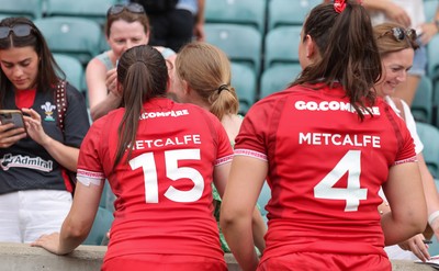 270626 - Barbarians v Wales Women - Nel Metcalfe of Wales and Branwen Metcalfe of Wales