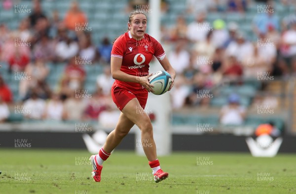 270626 - Barbarians Women v Wales Women - Friendly - Nel Metcalfe of Wales 