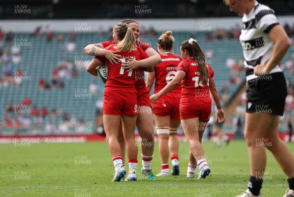 270626 - Barbarians Women v Wales Women - Friendly - Amy Williams of Wales celebrates scoring a try with team mates